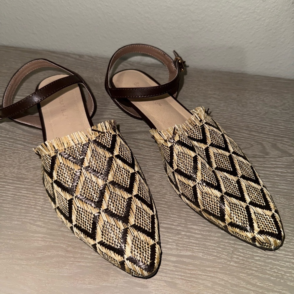 Chocolate Blu Slingback Shoe Leather Brown Tan Woven Raffia Pointed toe size 9